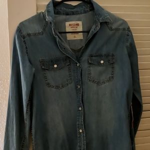 Mossimo button down shirt
